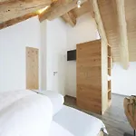 Cosy, Modern Canadian Wooden Ladis